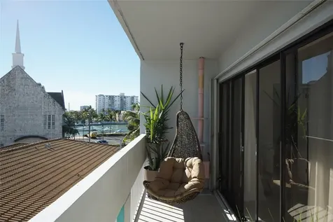 6941 Carlyle Avenue Miami Beach FL 33141