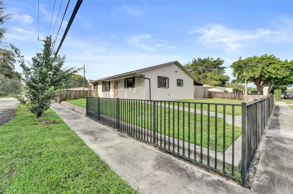 7400 Raleigh Street Hollywood FL 33024