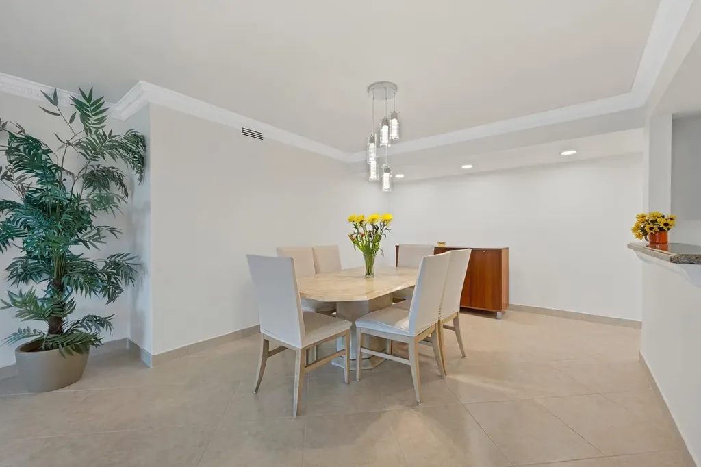 2301 S Ocean Drive Hollywood FL 33019