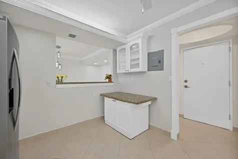 2301 S Ocean Drive Hollywood FL 33019