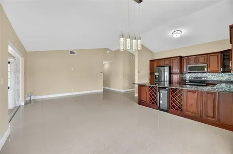 7527 SW 7th Place North Lauderdale FL 33068