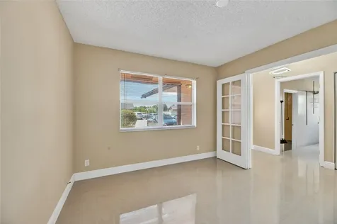 7527 SW 7th Place North Lauderdale FL 33068