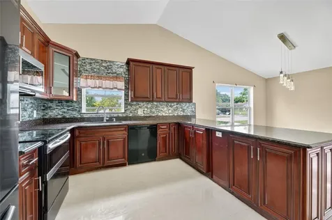 7527 SW 7th Place North Lauderdale FL 33068