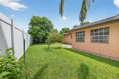 7527 SW 7th Place North Lauderdale FL 33068