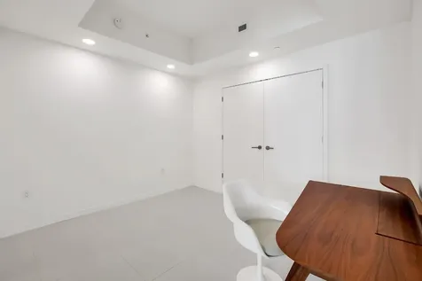 851 NE 1st Avenue Miami FL 33132