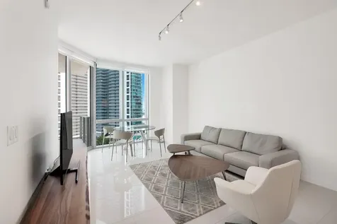 851 NE 1st Avenue Miami FL 33132