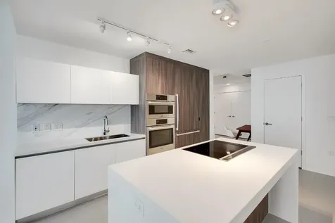 851 NE 1st Avenue Miami FL 33132