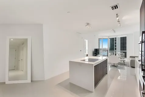 851 NE 1st Avenue Miami FL 33132