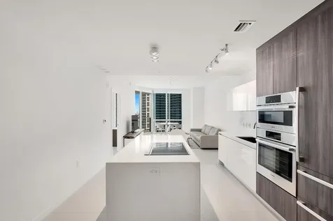851 NE 1st Avenue Miami FL 33132