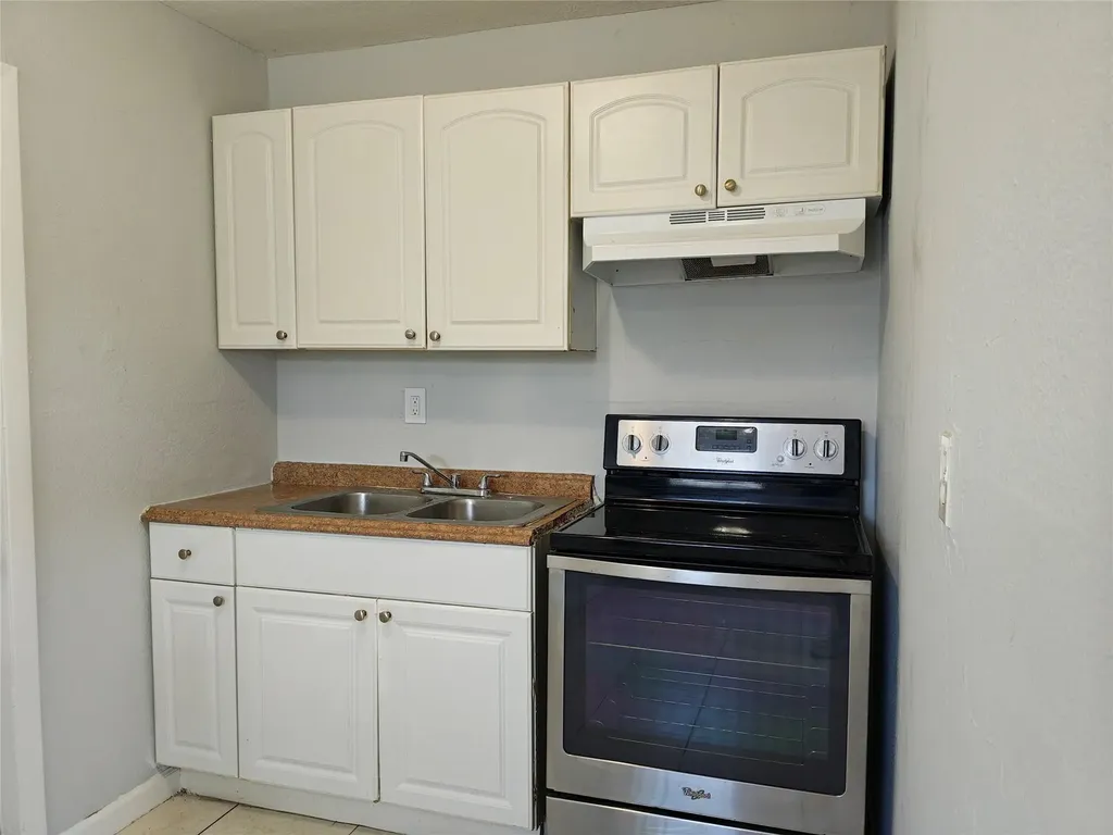 407 NW 13th Avenue Boynton Beach FL 33435