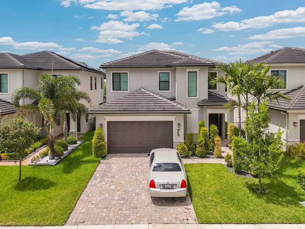 6091 Yerba Buena Court Lake Worth FL 33467