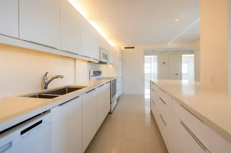 2555 NE 11th Street Fort Lauderdale FL 33304