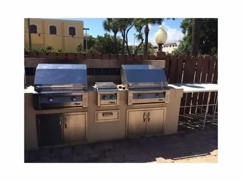 2555 NE 11th Street Fort Lauderdale FL 33304
