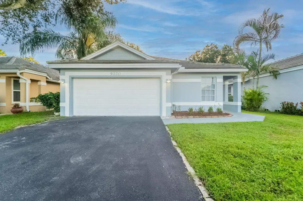9220 Arborwood Circle Davie FL 33328