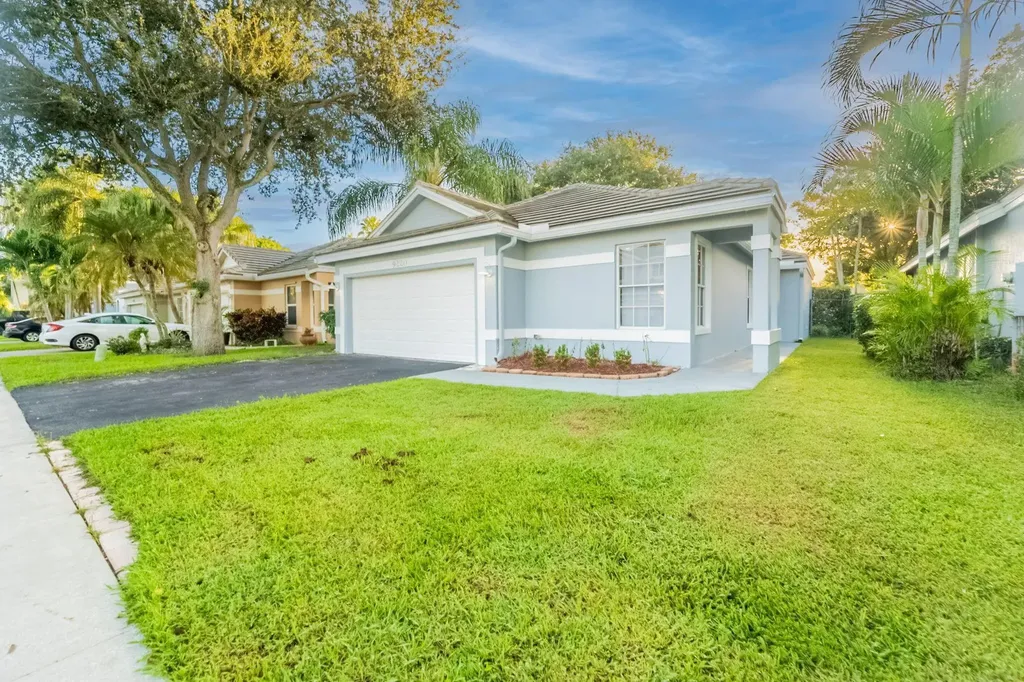9220 Arborwood Circle Davie FL 33328