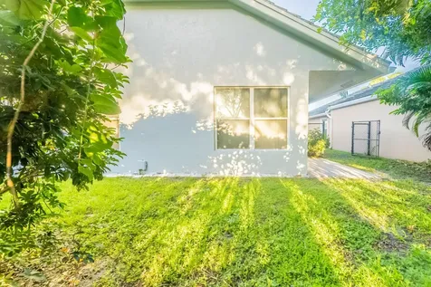 9220 Arborwood Circle Davie FL 33328