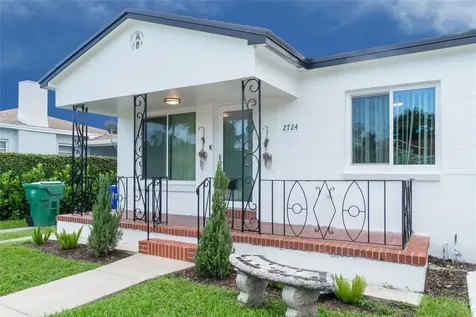 2724 SW 34th Court Miami FL 33133