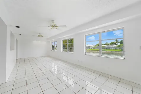 6800 NW 74th Place Tamarac FL 33321