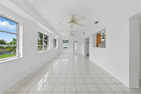6800 NW 74th Place Tamarac FL 33321