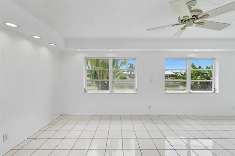 6800 NW 74th Place Tamarac FL 33321