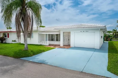 6800 NW 74th Place Tamarac FL 33321