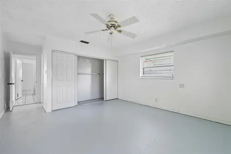 6800 NW 74th Place Tamarac FL 33321