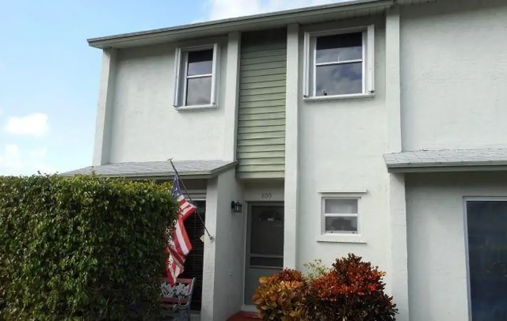 809 Crystal Lake Drive Deerfield Beach FL 33064