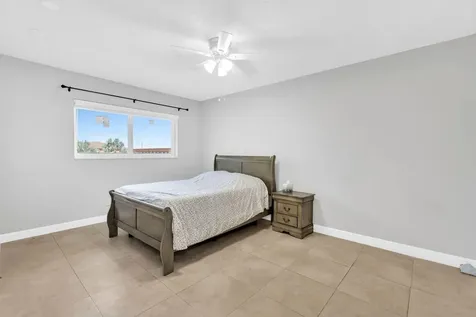 5300 Washington Street Hollywood FL 33021