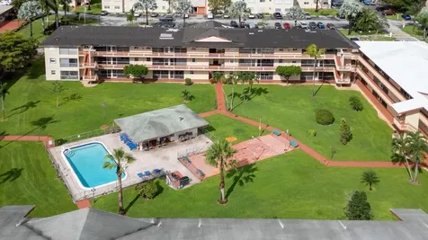 5300 Washington Street Hollywood FL 33021