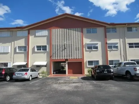 5300 Washington Street Hollywood FL 33021