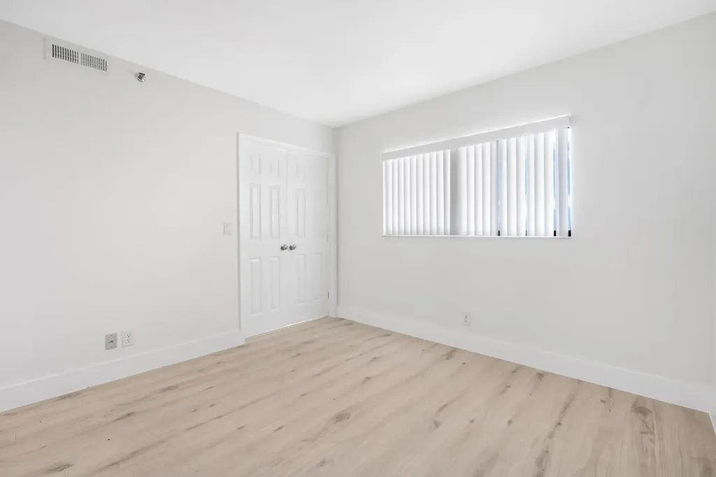 2200 S Cypress Bend Drive Pompano Beach FL 33069