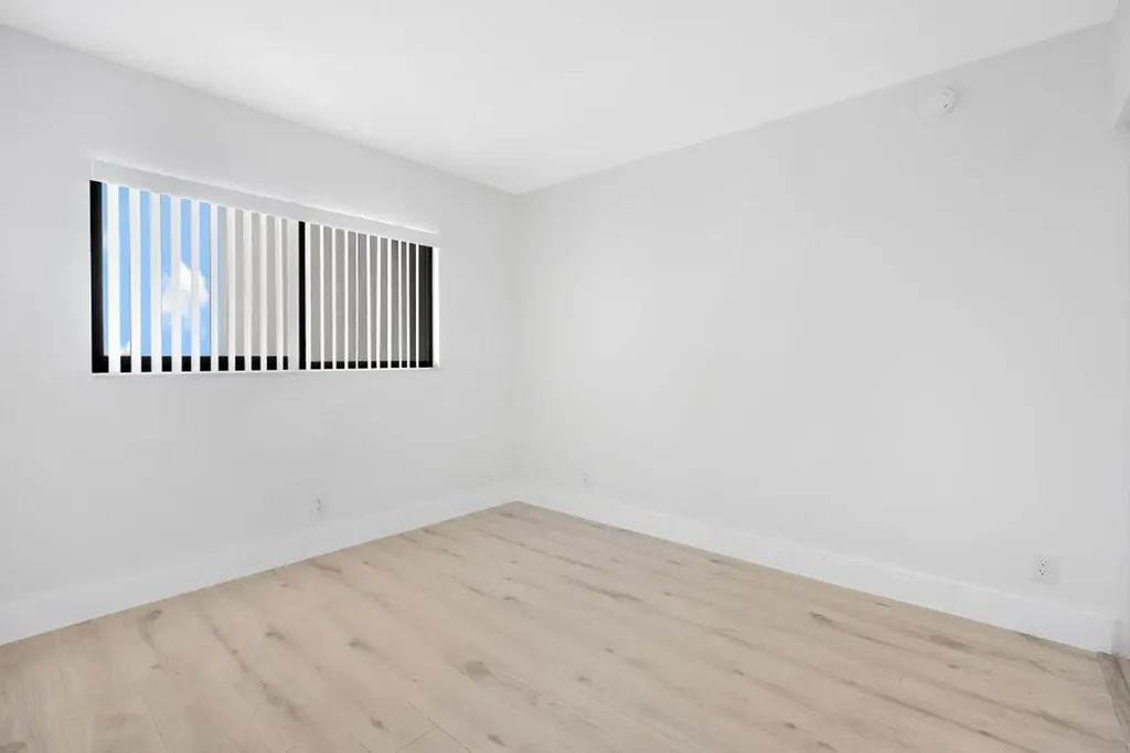 2200 S Cypress Bend Drive Pompano Beach FL 33069