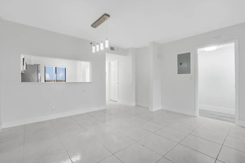 2200 S Cypress Bend Drive Pompano Beach FL 33069