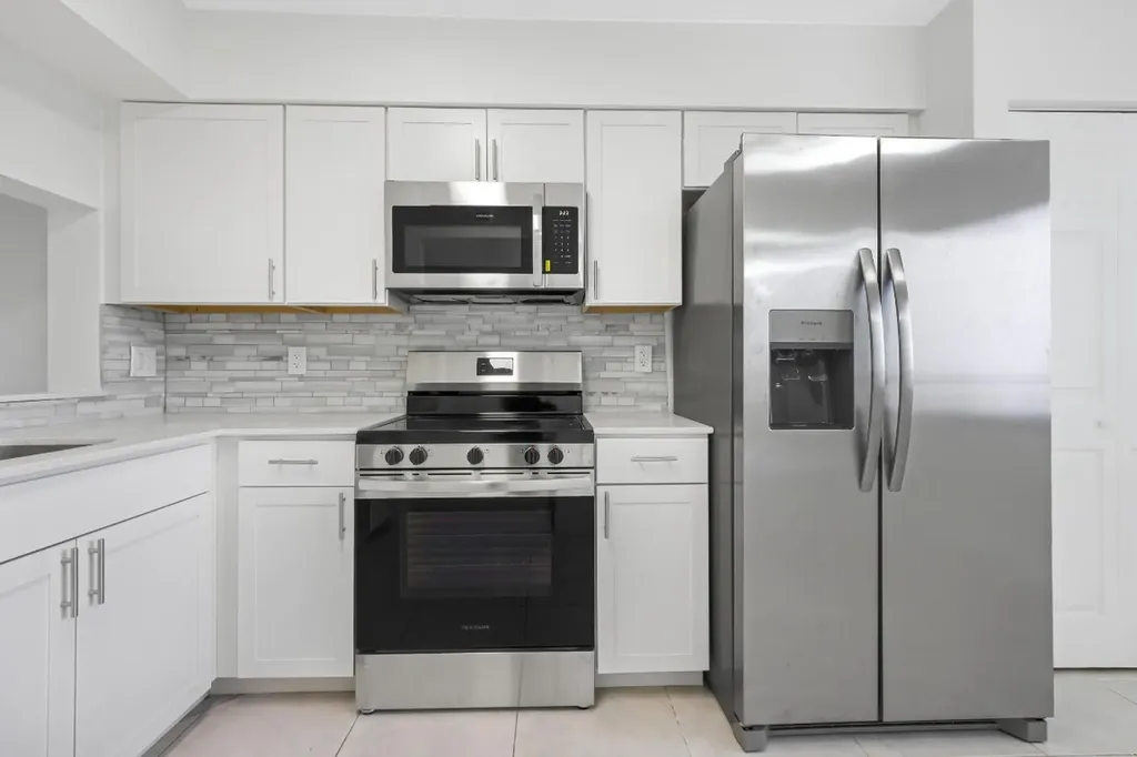 2200 S Cypress Bend Drive Pompano Beach FL 33069