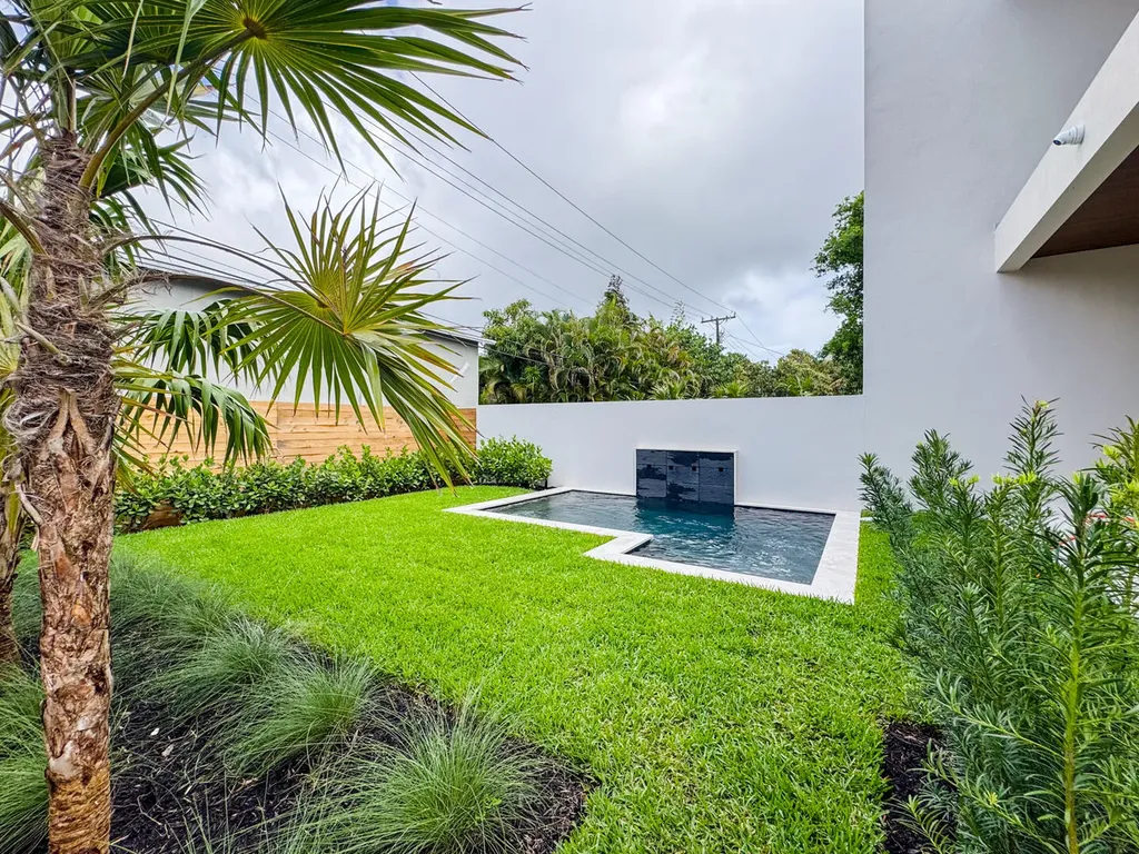1319 NE 14th Avenue Fort Lauderdale FL 33316