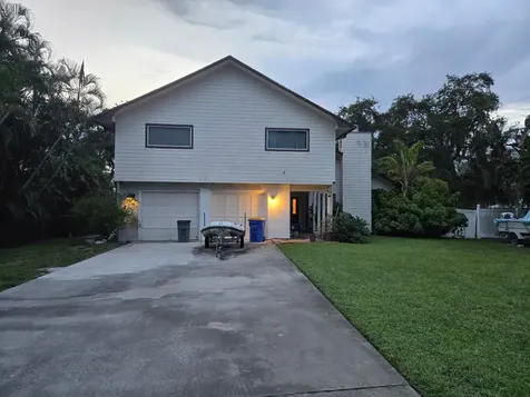 618 SW Hidden River Avenue Palm City FL 34990