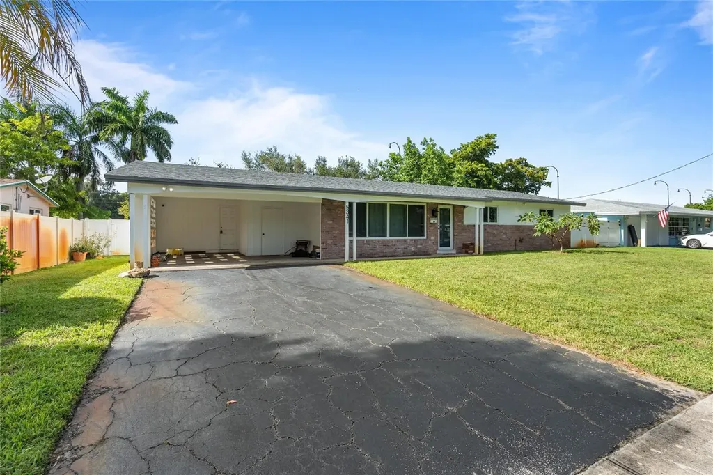 5341 SW 1st Street Plantation FL 33317