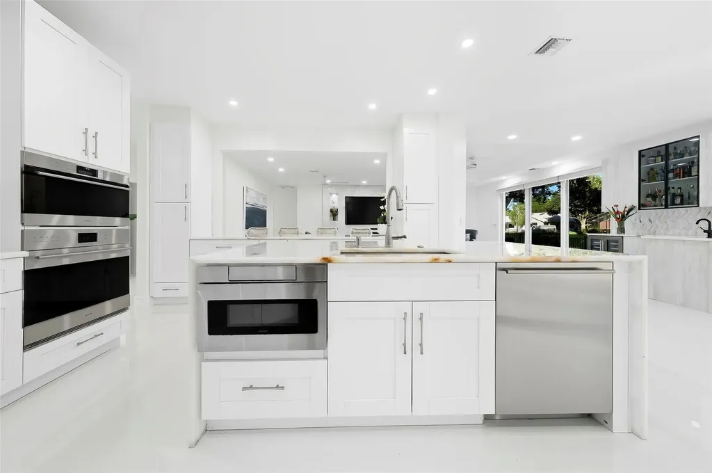 10038 Vestal Place Coral Springs FL 33071