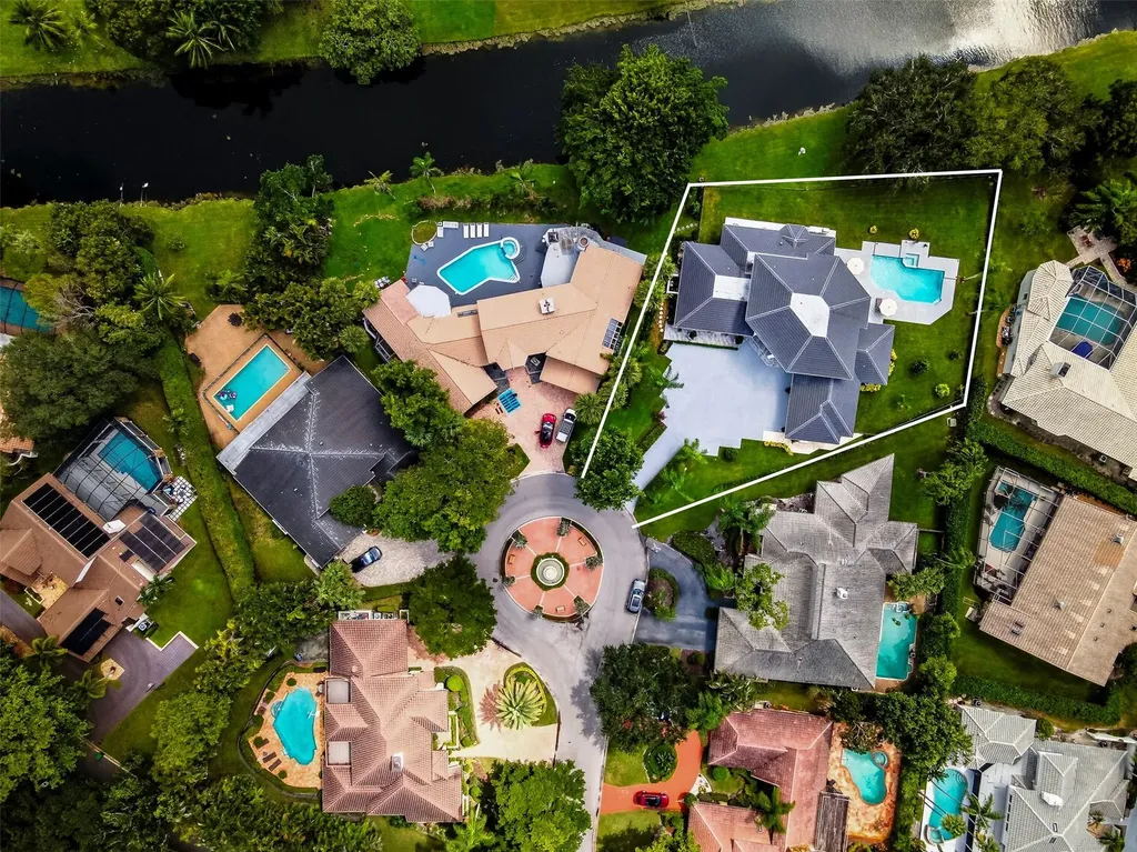 10038 Vestal Place Coral Springs FL 33071