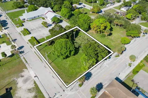 N 9th Street Fort Pierce FL 34950