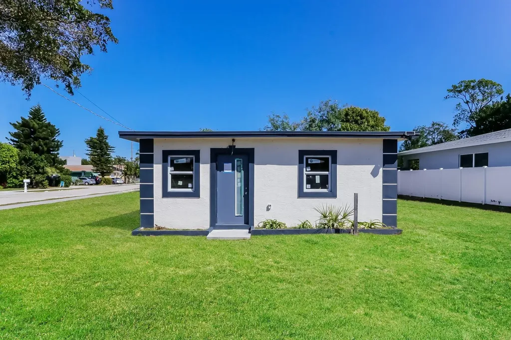 719 NW 1st Street Delray Beach FL 33444