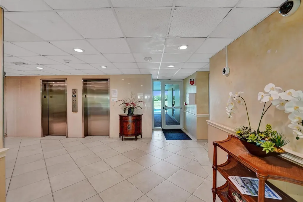 2500 NE 48th Lane Fort Lauderdale FL 33308