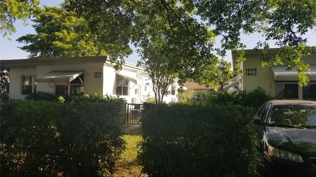 1933 Dewey Street Hollywood FL 33020