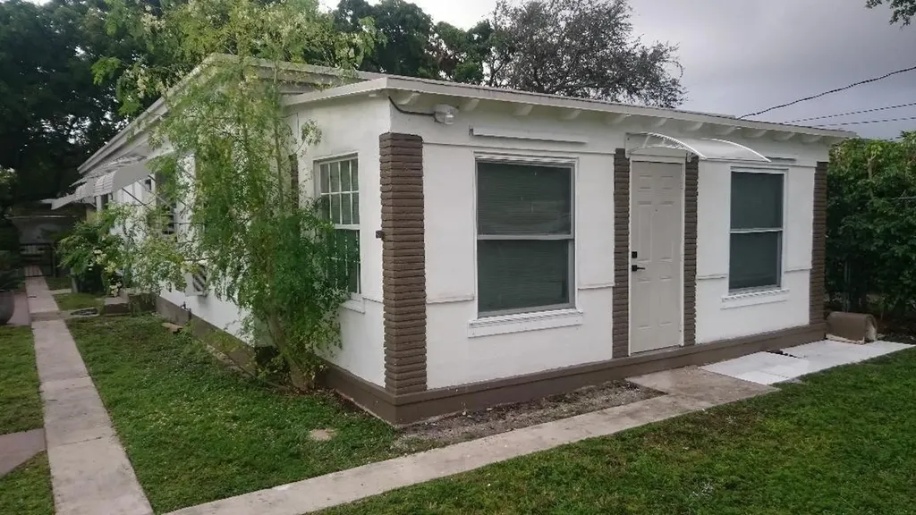 1933 Dewey Street Hollywood FL 33020