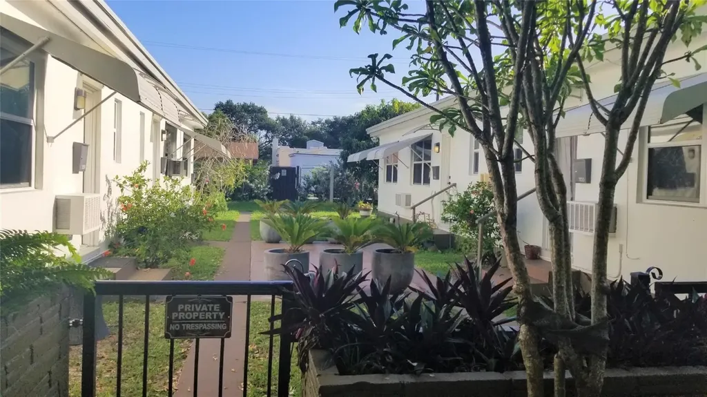 1933 Dewey Street Hollywood FL 33020