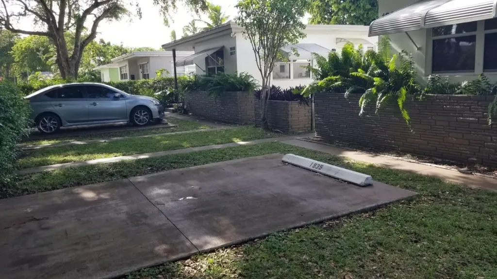 1933 Dewey Street Hollywood FL 33020