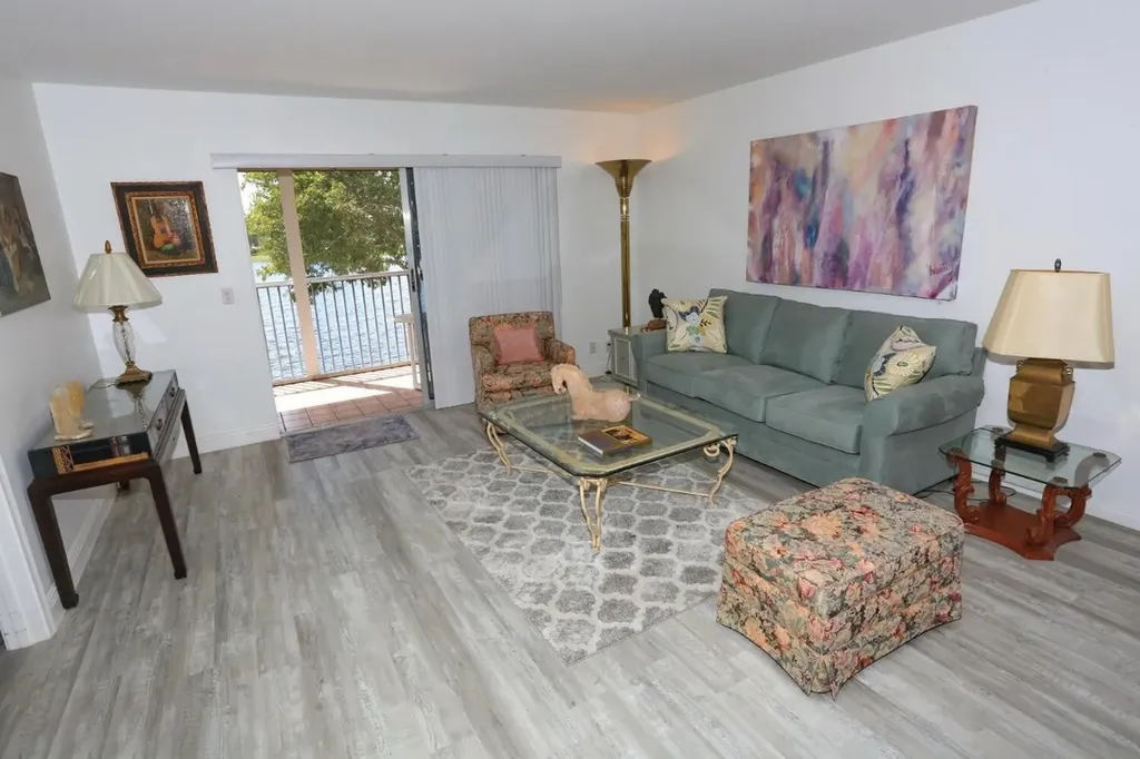 13001 SW 11th Court Hollywood FL 33027