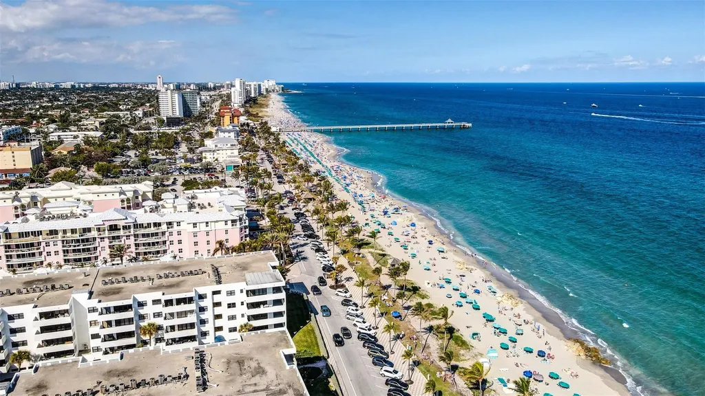 330 SE 20 Avenue Deerfield Beach FL 33441