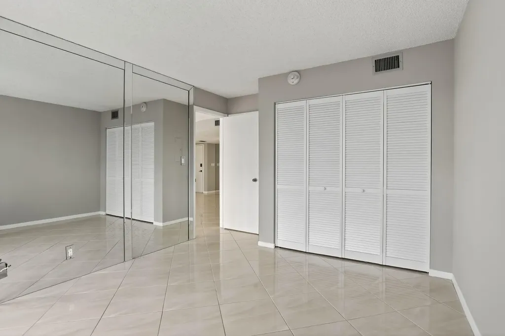 330 SE 20 Avenue Deerfield Beach FL 33441