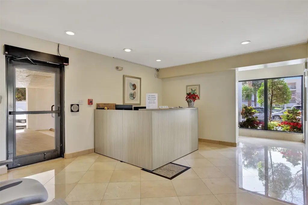 330 SE 20 Avenue Deerfield Beach FL 33441